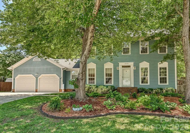 43rd image of 13518 Krislyn Woods Pl, Charlotte, NC 28278 | MLS# 4402936