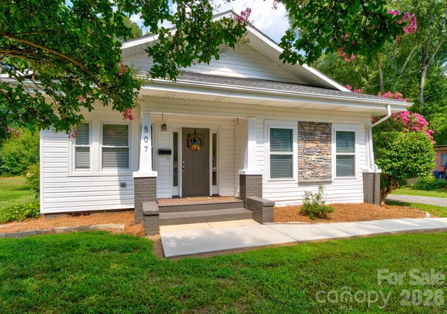 2nd image of 507 S Elm St, Cherryville, NC 28021 | MLS# 4402941