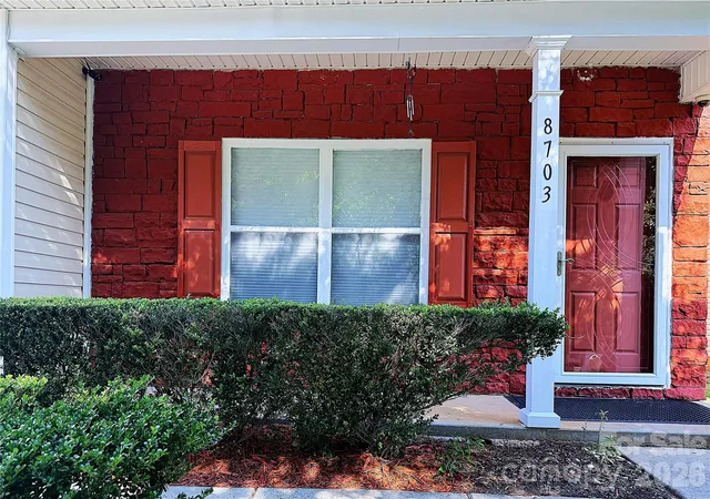 3rd image of 8703 Earthenware Dr, Charlotte, NC 28269 | MLS# 4402964