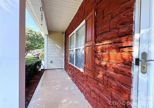 4th image of 8703 Earthenware Dr, Charlotte, NC 28269 | MLS# 4402964