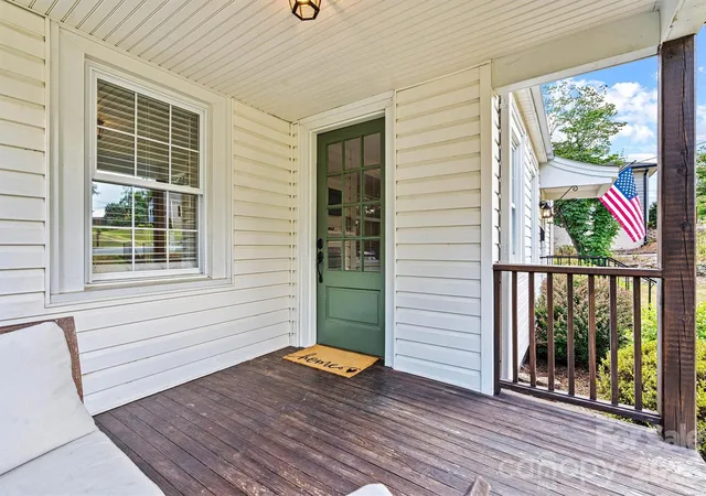 4th image of 1252 11Th St, Hickory, NC 28601 | MLS# 4402969