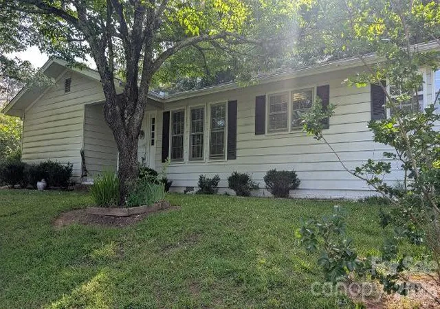 Photo 2 of Single family home for sale at 616 Pineview Lakes Rd, Chester, SC 29706 | MLS# 4403010 | Listing updated on 2026-08-28