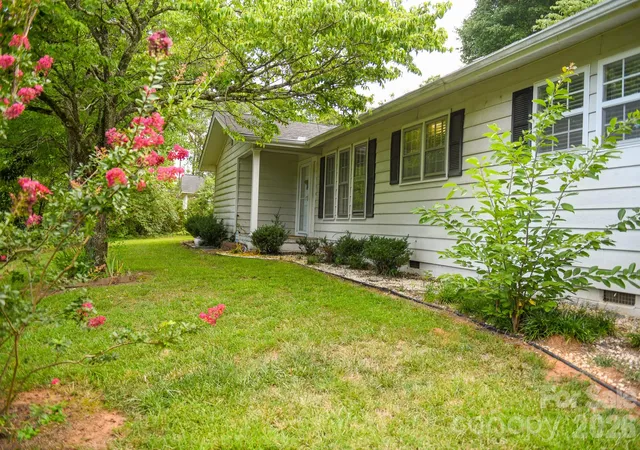 Photo 5 of Single family home for sale at 616 Pineview Lakes Rd, Chester, SC 29706 | MLS# 4403010 | Listing updated on 2026-08-28
