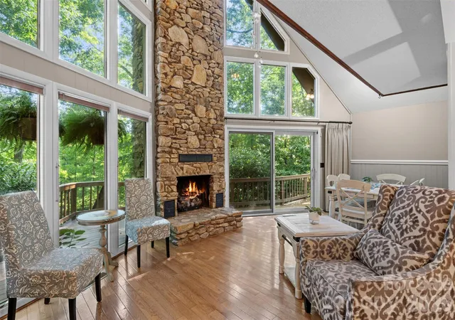 3rd image of 55 Overlook Dr, Candler, NC 28715 | MLS# 4403012