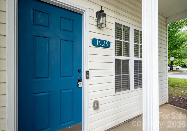 Photo 4 of Townhouse for sale at 1929 Billingsville School Ct, Charlotte, NC 28214 | MLS# 4403015 | Listing updated on 2026-10-03