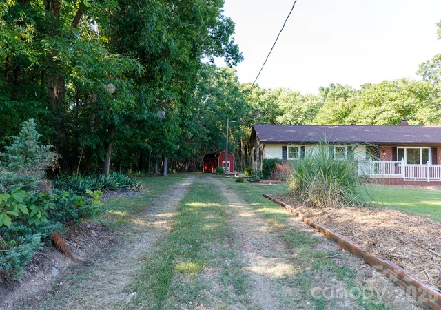 Photo 4 of Single family home for sale at 756 Old Richburg Rd, Chester, SC 29706 | MLS# 4403019 | Listing updated on 2026-09-04