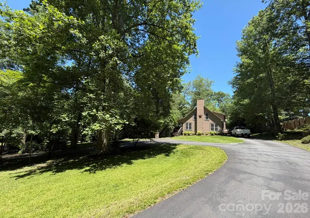 Photo 1 of Single family home for sale at 315 Honey Locust Ln, Whittier, NC 28789 | MLS# 4403024 | Listing updated on 2026-08-04