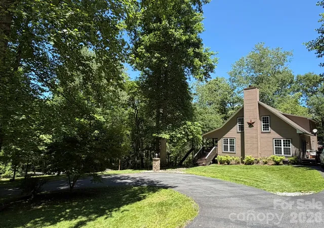 Photo 2 of Single family home for sale at 315 Honey Locust Ln, Whittier, NC 28789 | MLS# 4403024 | Listing updated on 2026-08-04