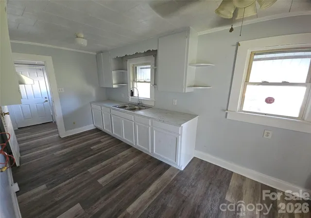 5th image of 1515 16Th Ave Ne, Hickory, NC 28601 | MLS# 4403029