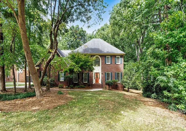Photo 1 of Single family home for sale at 5321 Saddlewood Ln, Mint Hill, NC 28227 | MLS# 4403037 | Listing updated on 2026-09-03