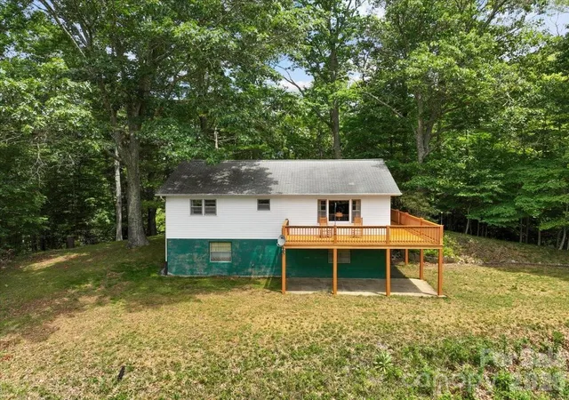 Photo 5 of Single family home for sale at 198 Florida Hill Dr, Green Mountain, NC 28740 | MLS# 4403043 | Listing updated on 2026-08-23