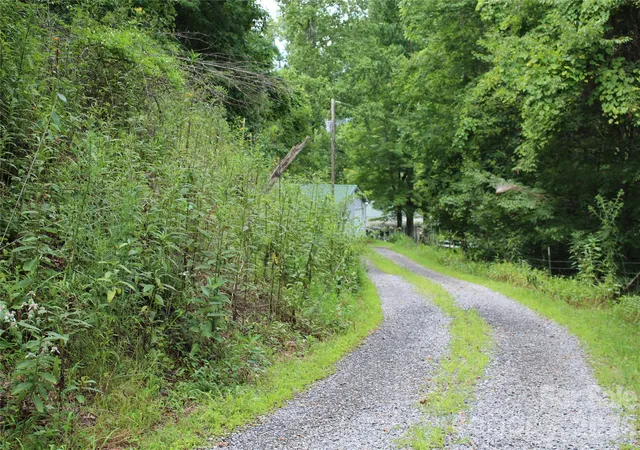 Photo 4 of Land for sale at Plt 3 Scenic View Dr, Green Mountain, NC 28740 | MLS# 4403044 | Listing updated on 2026-08-13