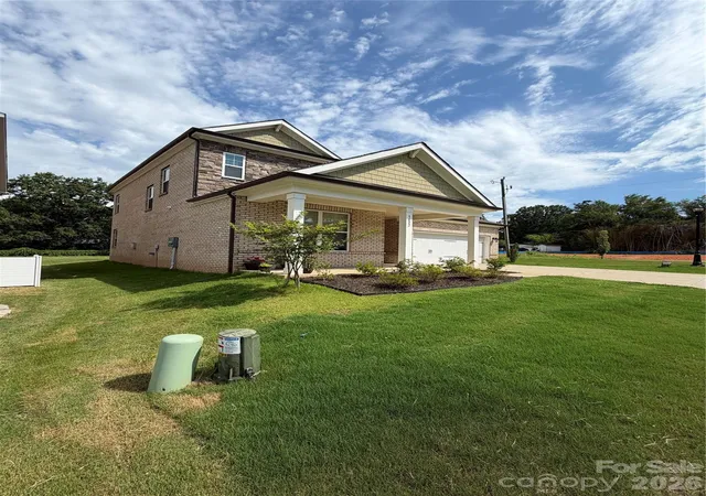 2nd image of 5002 Kinsbridge Dr, Mint Hill, NC 28227 | MLS# 4403063