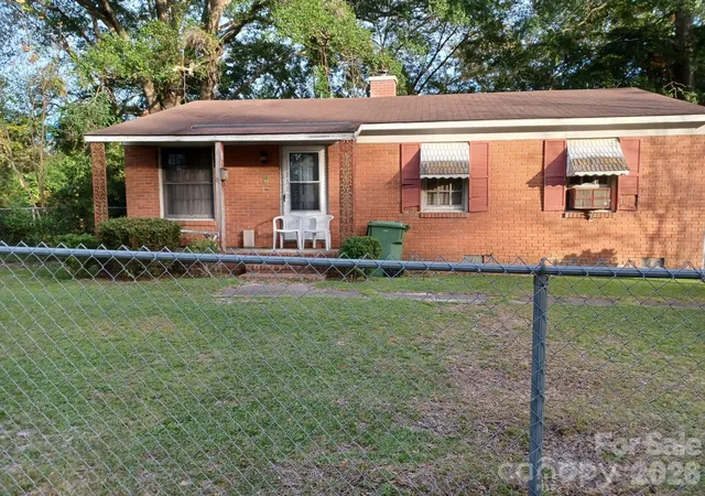 2nd image of 806 Brunson St, Florence, SC 29506 | MLS# 4403077