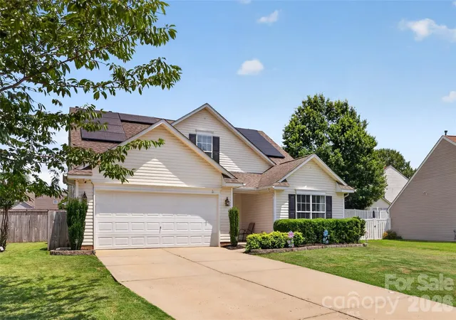 Photo 3 of Single family home for sale at 110 Humbold Pl, Mooresville, NC 28115 | MLS# 4403086 | Listing updated on 2026-08-26