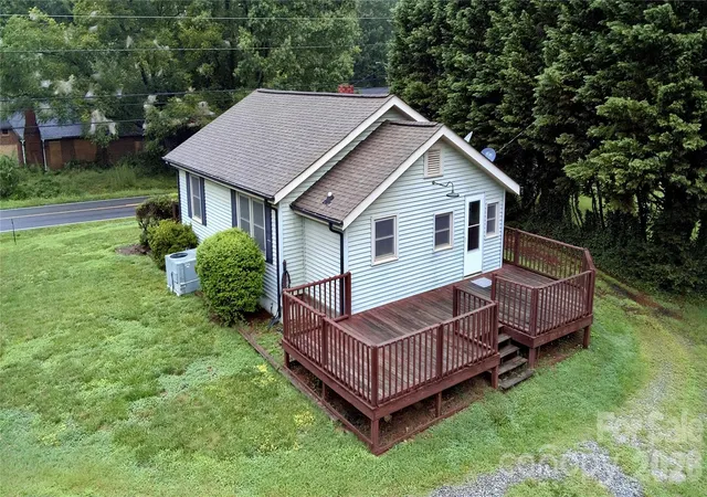 Photo 2 of Sale Pending at 2475 Shelton Ave, Statesville, NC 28677 | MLS# 4403093 | Listing updated on 2026-09-01