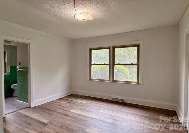 Photo 4 of Sale Pending at 2475 Shelton Ave, Statesville, NC 28677 | MLS# 4403093 | Listing updated on 2026-09-01