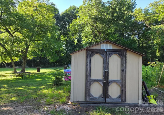 Photo 3 of Single family home for sale at 174 Cannon Ave Nw, Concord, NC 28025 | MLS# 4403096 | Listing updated on 2026-07-17