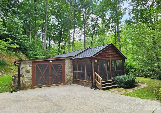 3rd image of 33 Tennis Court Rd, Burnsville, NC 28714 | MLS# 4403097
