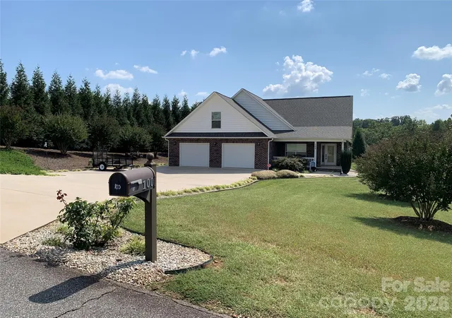 Photo 1 of Single family home for sale at 100 Rivercliff Dr, Hudson, NC 28638 | MLS# 4403098 | Listing updated on 2026-09-28