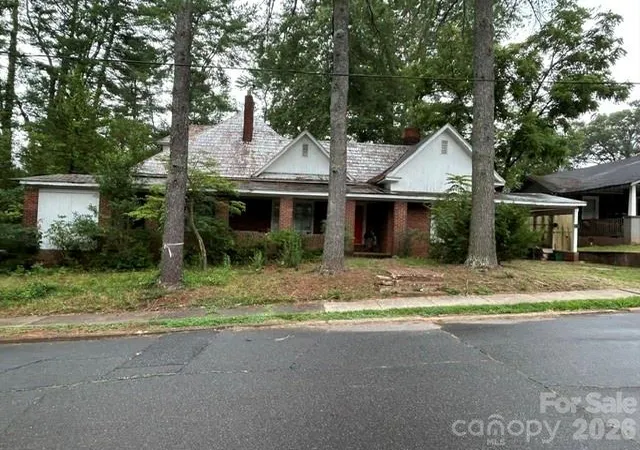 Photo 2 of Single family home for sale at 129 Pine St, Rutherfordton, NC 28139 | MLS# 4403126 | Listing updated on 2026-09-08