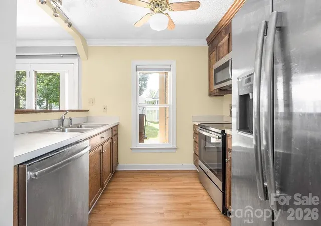 Listing Photo 4 - Condo for sale in building located at 1793 Robinwood Rd, Gastonia, NC 28054