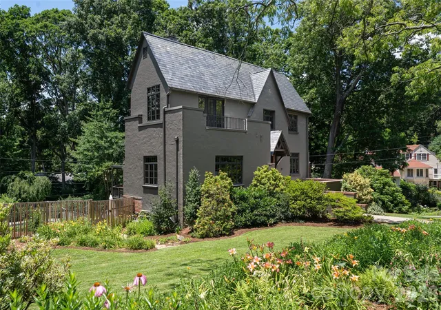 2nd image of 21 Lynwood Rd, Asheville, NC 28804 | MLS# 4403141