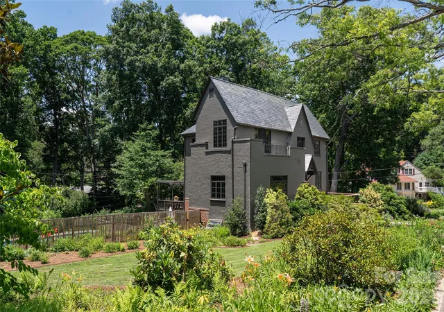 40th image of 21 Lynwood Rd, Asheville, NC 28804 | MLS# 4403141