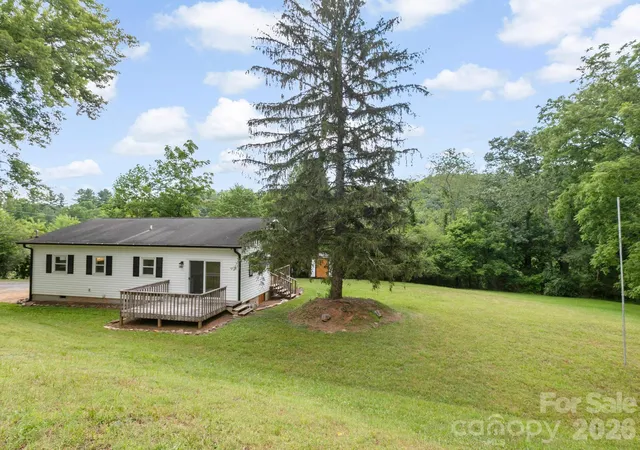 Photo 3 of Single family home for sale at 47 Carolina Mountain Dr, Candler, NC 28715 | MLS# 4403148 | Listing updated on 2026-09-06