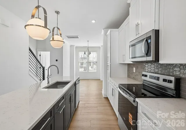 Photo 3 of Townhouse for sale at 1139 Kokomo Ln, Charlotte, NC 28206 | MLS# 4403154 | Listing updated on 2026-10-04