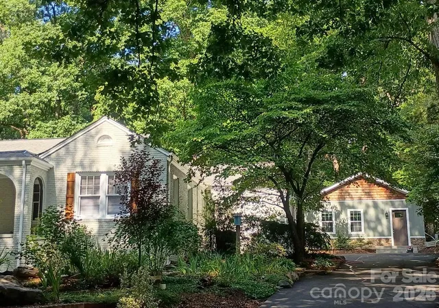 2nd image of 403 N Cannon Blvd, Kannapolis, NC 28083 | MLS# 4403157