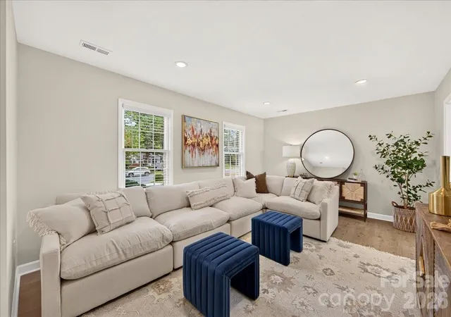 Photo 2 of Single family home for sale at 2000 Lawton Blf Rd, Charlotte, NC 28226 | MLS# 4403159 | Listing updated on 2026-09-06