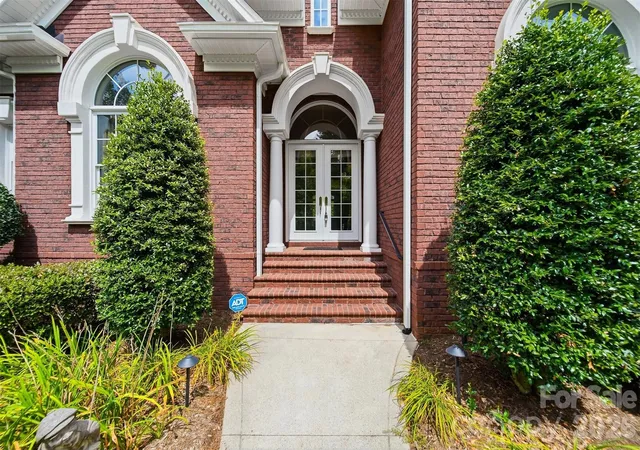 3rd image of 3745 Pinecrest Dr Ne, Hickory, NC 28601 | MLS# 4403164