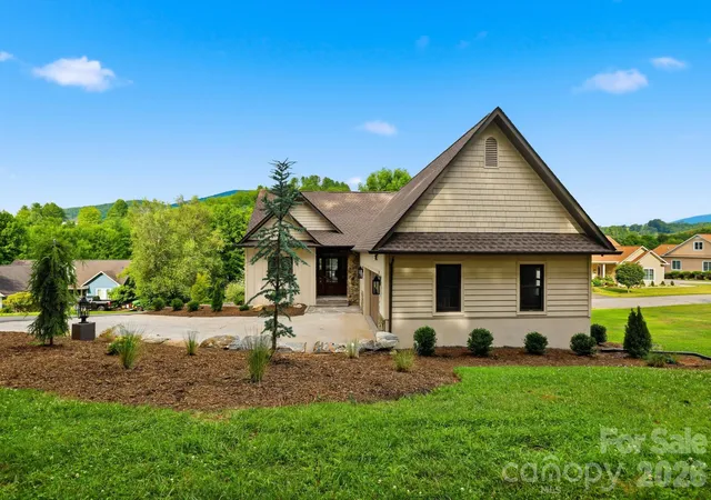 Photo 2 of Single family home for sale at 643 W Landing Dr, Jefferson, NC 28640 | MLS# 4403187 | Listing updated on 2026-09-03