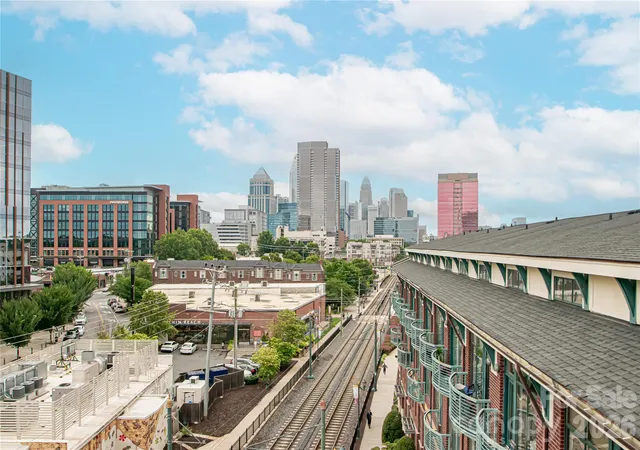 2nd image of 115 E Park Ave #313, Charlotte, NC 28203 | MLS# 4403197