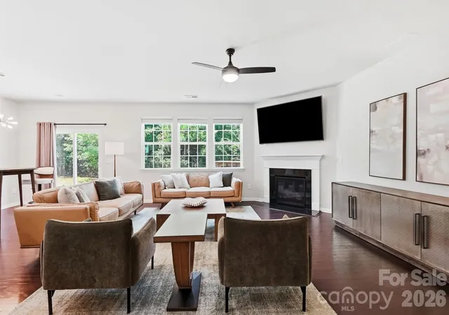 Photo 2 of Single family home for sale at 9815 Caledenia Dr, Huntersville, NC 28078 | MLS# 4403205 | Listing updated on 2026-10-03