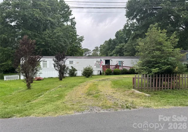1st image of 4720 Friendship Dr, Matthews, NC 28105 | MLS# 4403229