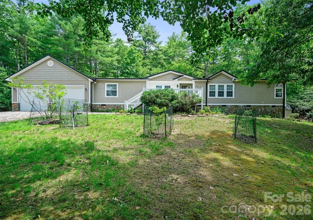 Homes for sale in Spruce Pine, NC | 201 Franklin Village Rd, Spruce Pine, NC 28777 | MLS# 4403269