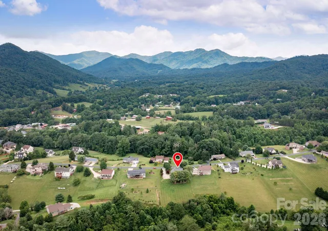 Photo 5 of Single family home for sale at 93 Big Sky Dr, Leicester, NC 28748 | MLS# 4403278 | Listing updated on 2026-09-02
