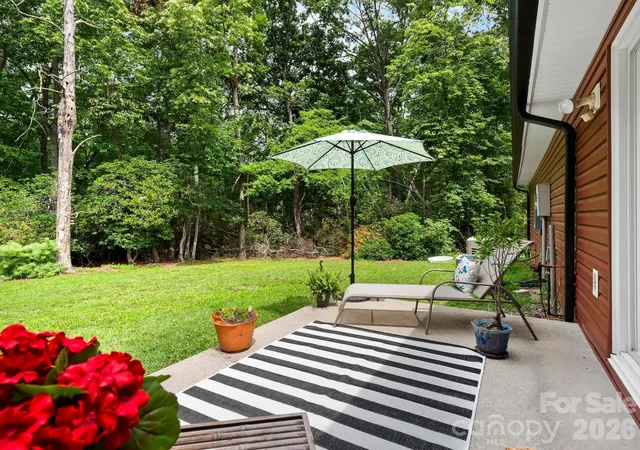 Photo 3 of Single family home for sale at 84 Greenwood Acres Dr, Mills River, NC 28759 | MLS# 4403279 | Listing updated on 2026-09-23