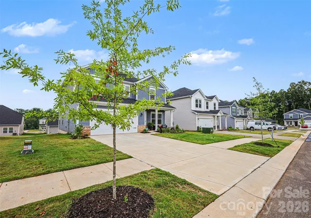 Photo 2 of Single family home for sale at 1460 Carthage Dr, Salisbury, NC 28144 | MLS# 4403282 | Listing updated on 2026-08-21