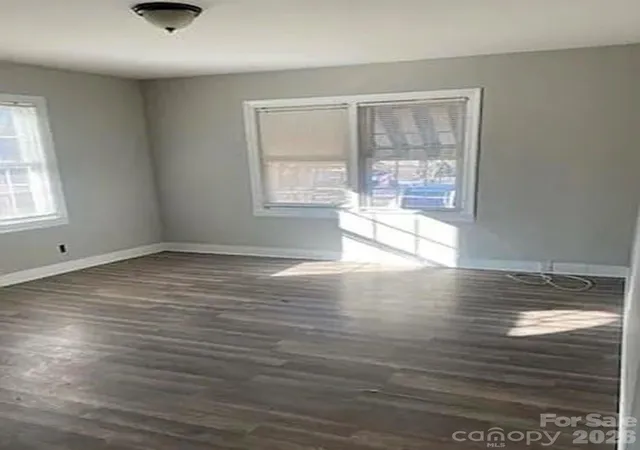 Photo 4 of Single family home for sale at 1336 Norris Ave, Charlotte, NC 28206 | MLS# 4403283 | Listing updated on 2026-07-23