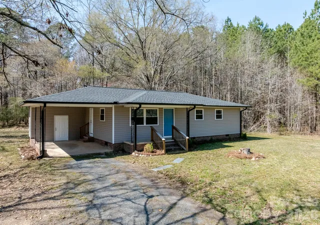 Homes for sale in Mount Gilead, NC | 5028 Nc 109 Hwy S, Mount Gilead, NC 27306 | MLS# 4403285
