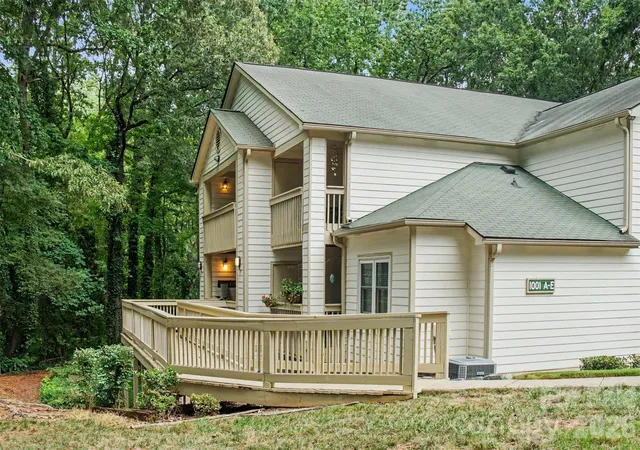 Condo for sale at 1001 Churchill Downs Ct #E, Charlotte, NC 28211 | MLS# 4403297