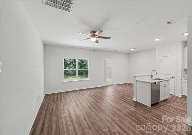 Photo 3 of Single family home for sale at 219 N Scruggs St, Gastonia, NC 28052 | MLS# 4403298 | Listing updated on 2026-09-28