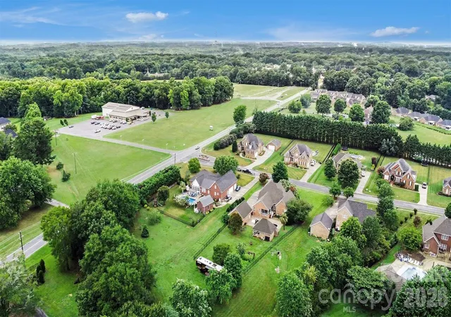 48th image of 1004 Creekwalk Dr, Stanley, NC 28164 | MLS# 4403309