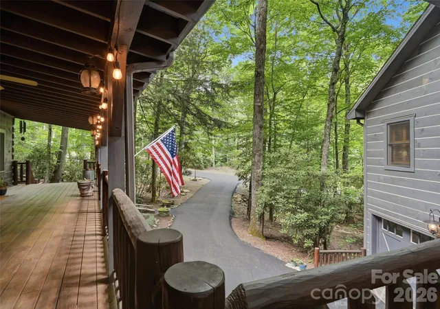 Photo 4 of Single family home for sale at 6 Laurel Branch Dr, Black Mountain, NC 28711 | MLS# 4403314 | Listing updated on 2026-09-17