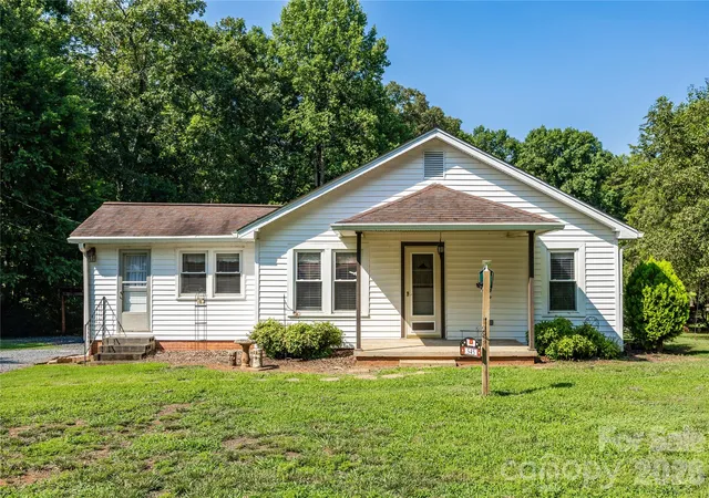 3rd image of 545 Mt Shepherd Rd, Asheboro, NC 27205 | MLS# 4403323