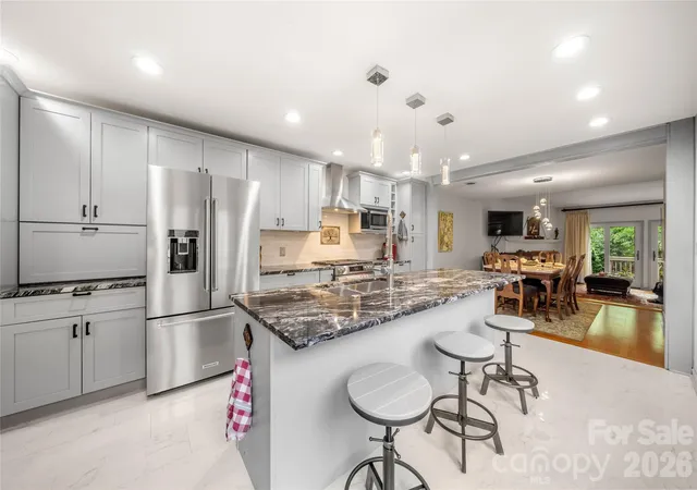 5th image of 106 Deerlake Dr, Asheville, NC 28803 | MLS# 4403327