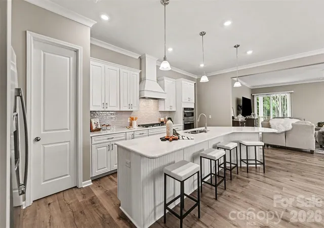 Photo 1 of Single family home for sale at 1015 Sugar Crk Rd, Fort Mill, SC 29707 | MLS# 4403336 | Listing updated on 2026-09-17